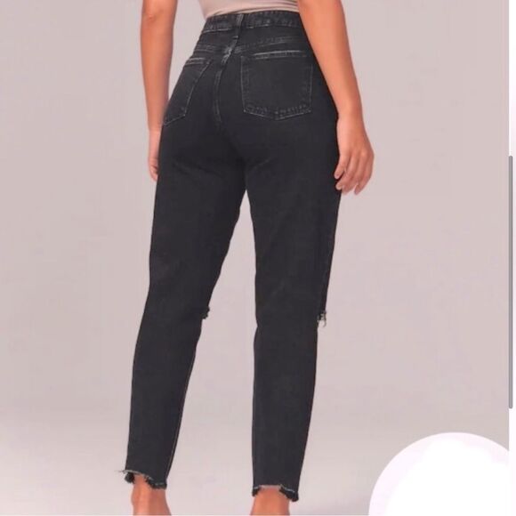 Abercrombie & Fitch Ultra High Rise Mom Jean Black Distress 28/6 - Picture 4 of 13